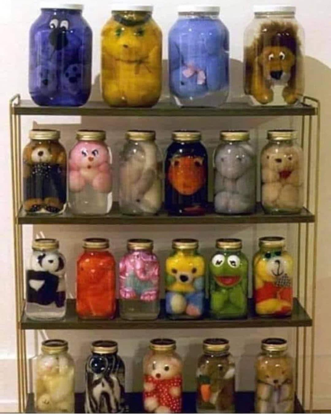 [Image: GEkL99-XEAAgjG_.jpeg]