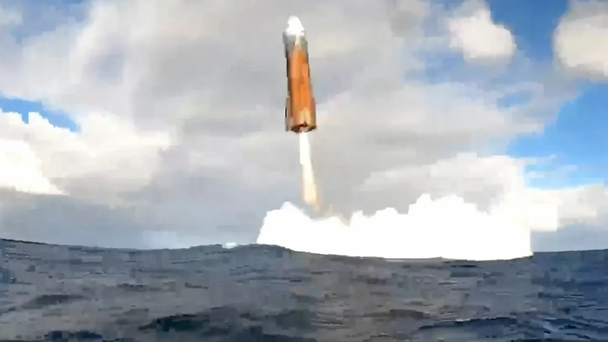 [Image: Starship%2010%20splash.webp]