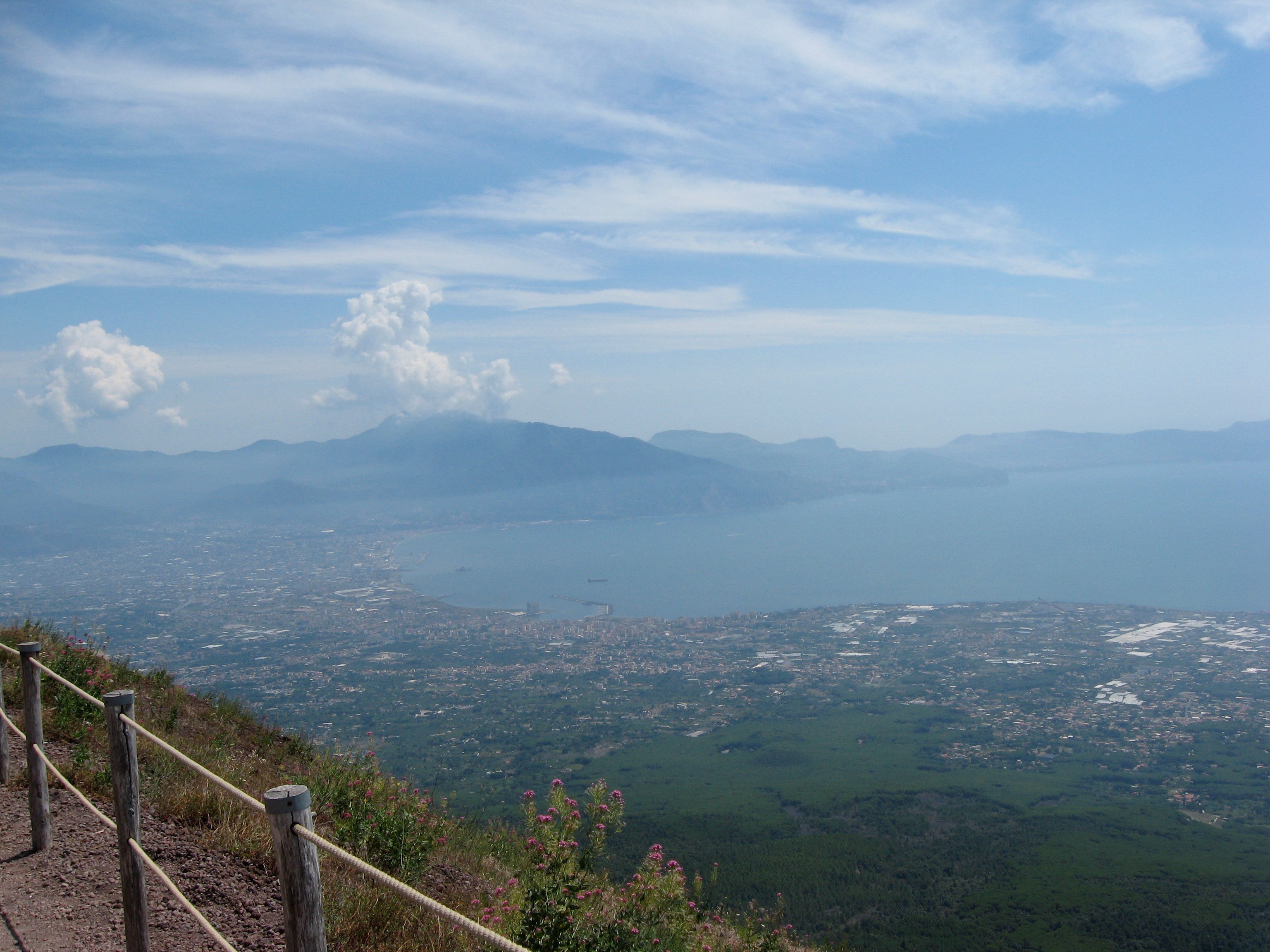 [Image: Vesuvio%206.jpg]