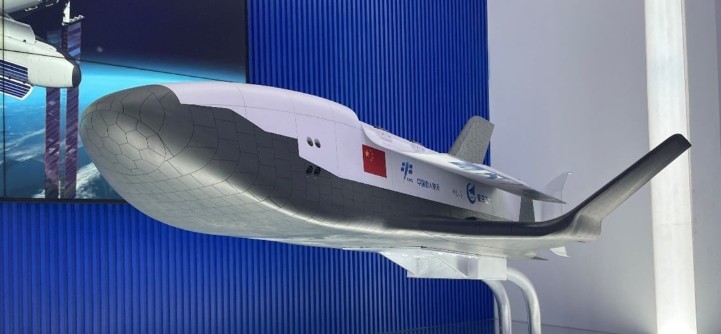 [Image: chinas-spaceplane.jpg]
