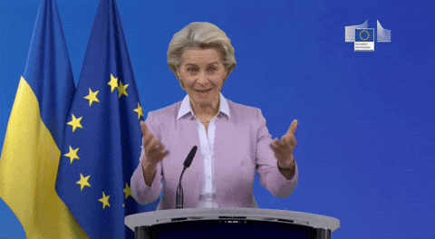 [Image: ee1ff98d7aa7e584a1dd62d0304324d3.gif]