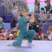 [Image: raygun-olympics-breakdancing-2301570665.gif]